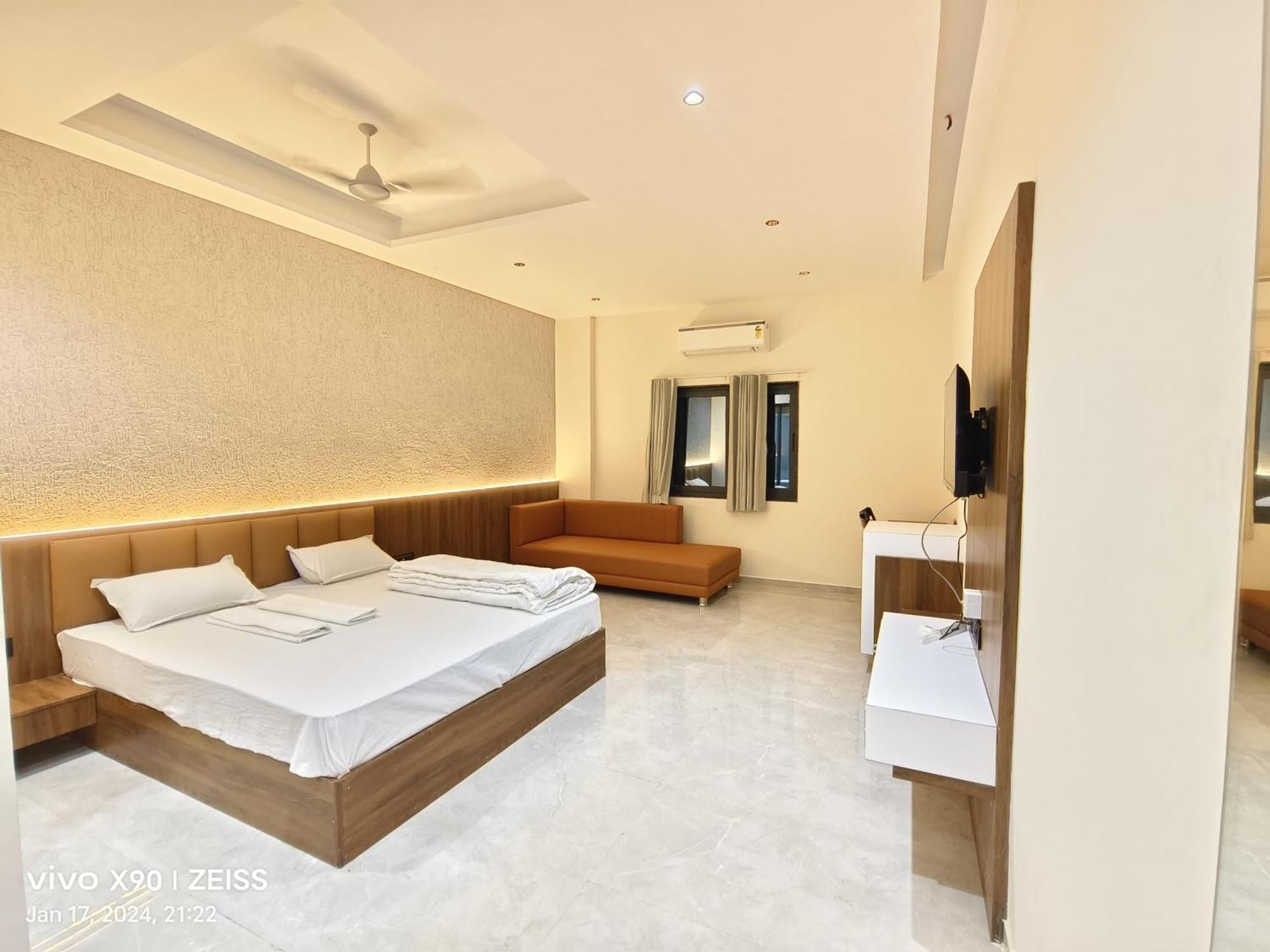 Hotel The Grand Khodiyar Visnagar Экстерьер фото