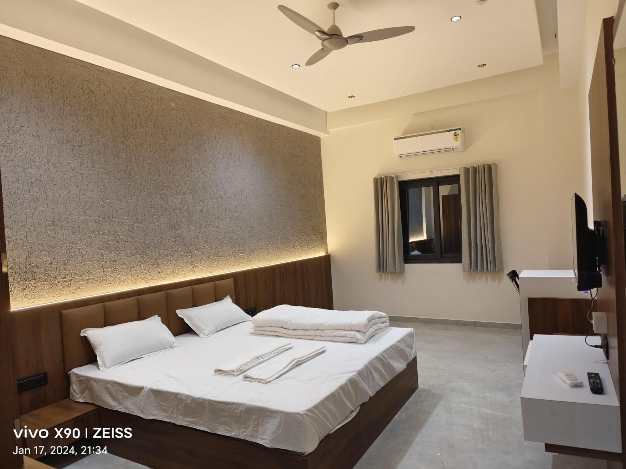 Hotel The Grand Khodiyar Visnagar Экстерьер фото
